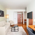 Leonardo Salzburg Airport מלון 4*