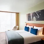 Leonardo Salzburg Airport Hotel 4*