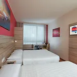 Leonardo Salzburg Airport Hotel Wals-Siezenheim