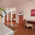 Hotel Leonardo Salzburg Airport