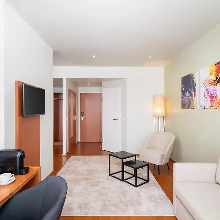 Hotel Leonardo Salzburg Airport