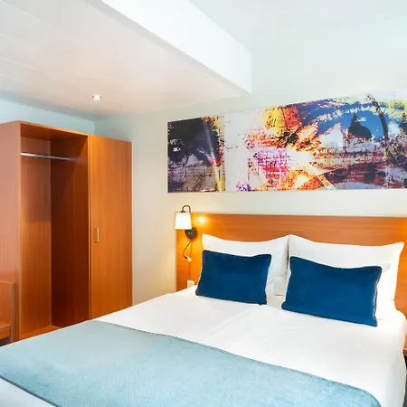 Hotel Leonardo Salzburg Airport Wals-Siezenheim
