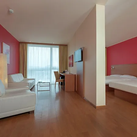 Leonardo Salzburg Airport 酒店 瓦兹