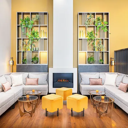 Hotel Leonardo Salzburg Airport 4*