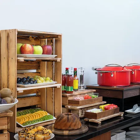 Leonardo Salzburg Airport