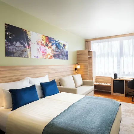Leonardo Salzburg Airport 4*