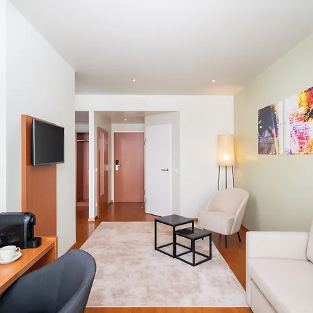 Leonardo Salzburg Airport 瓦兹