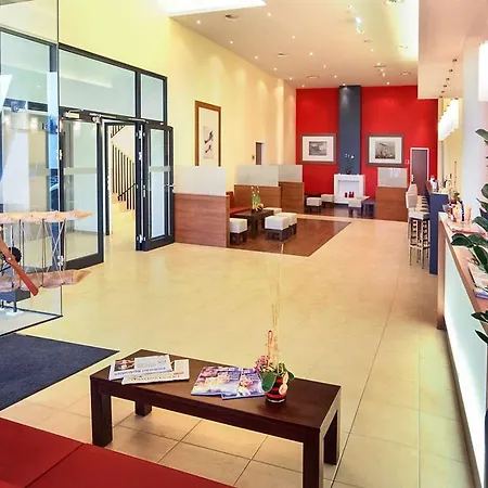 Hotel Leonardo Salzburg Airport Wals-Siezenheim
