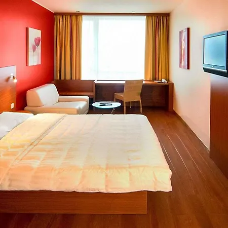 Hotel Leonardo Salzburg Airport Wals-Siezenheim
