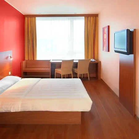 Leonardo Salzburg Airport Hotel