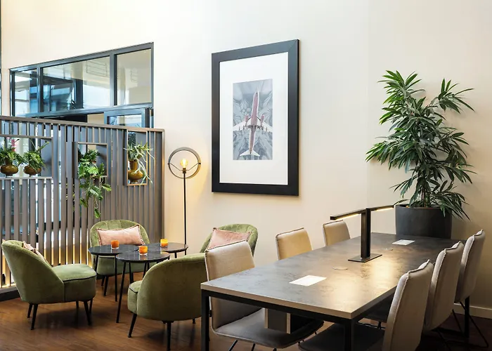 Leonardo Salzburg Airport فندق 4*